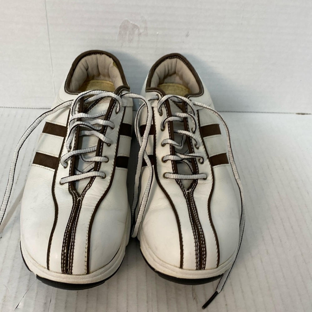 Ethnic Golf Shoes size 7.5 White and Brown